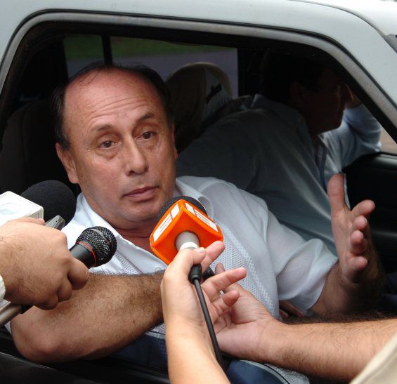 lamentable-el-politico-se-suma-la-lista-vacunados-vip