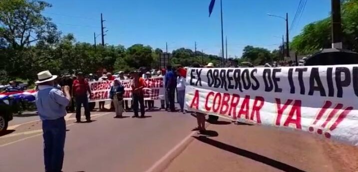Obreros-Itaipu-2