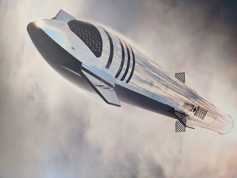 SpaceXStarshipRender_1600x_b98b15af-6b2c-40d6-8825-1808f14f98cd